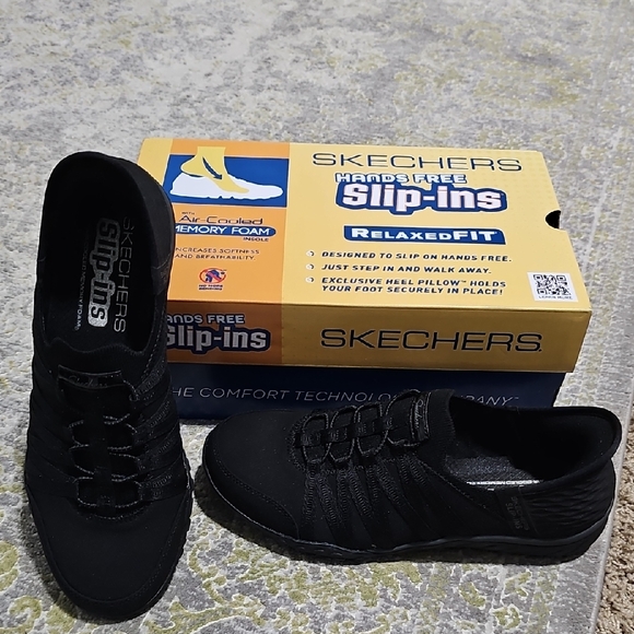 New Skechers Shoes Slip-ins Relaxed Fit Breathe Easy Roll With Me Black 7.5 - Picture 2 of 9